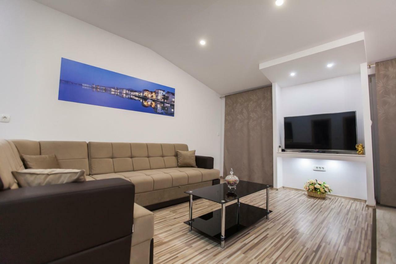 Apartment Dalmatia Kastela Dış mekan fotoğraf