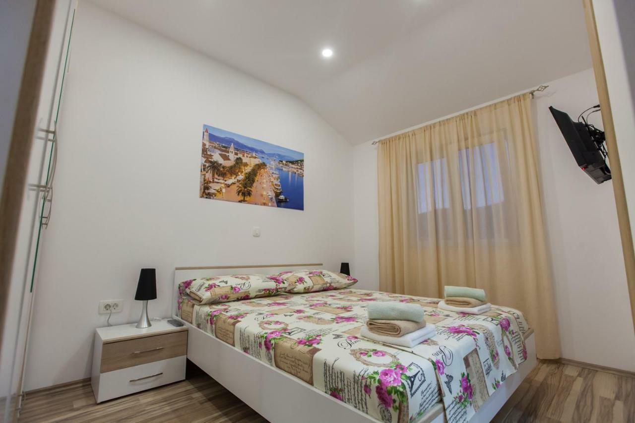 Apartment Dalmatia Kastela Dış mekan fotoğraf