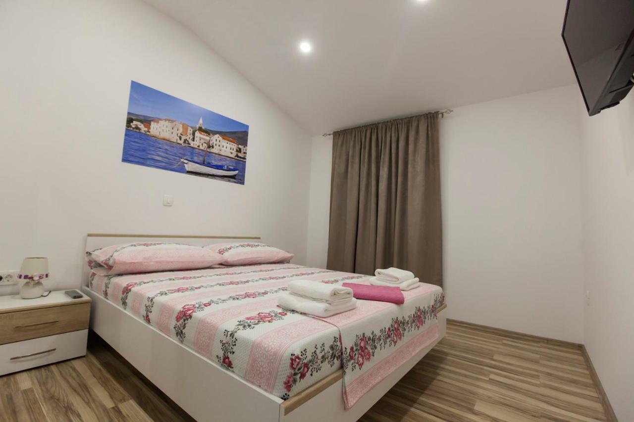Apartment Dalmatia Kastela Dış mekan fotoğraf