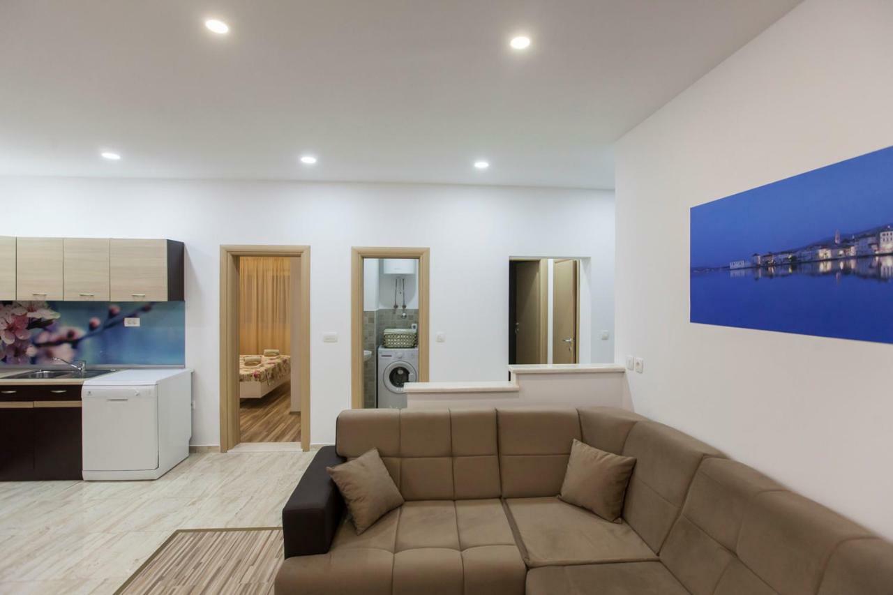 Apartment Dalmatia Kastela Dış mekan fotoğraf